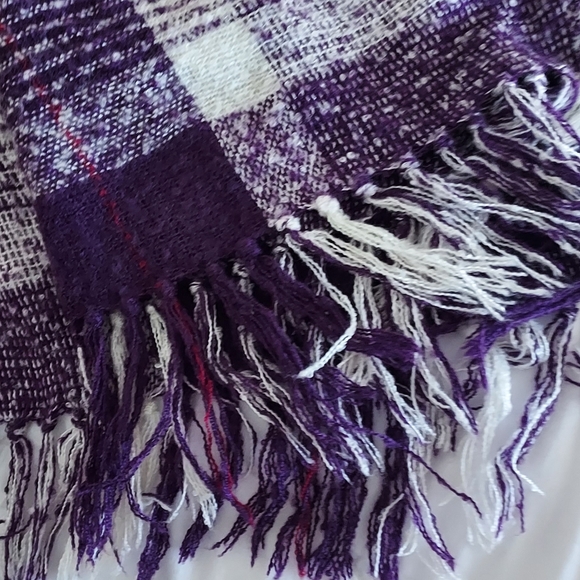 Plaid Purple Poncho - Picture 4 of 9